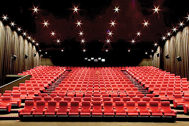 کاهش ۱۰۰میلیاردی فروش سینما در دی‌ماه