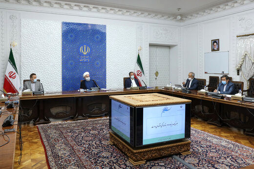روحانی:اداره کشور با کمترین اتکا به نفت، قدرت‌نمایی در جنگ اقتصادی است