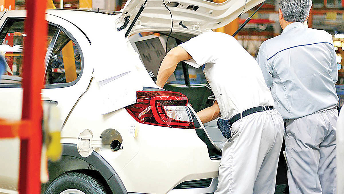 مشکل خودروسازان  در تامین  مواد اولیه