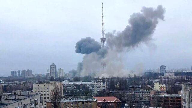 حمله موشکی روسیه به برج تلویزیون کی‌یف 