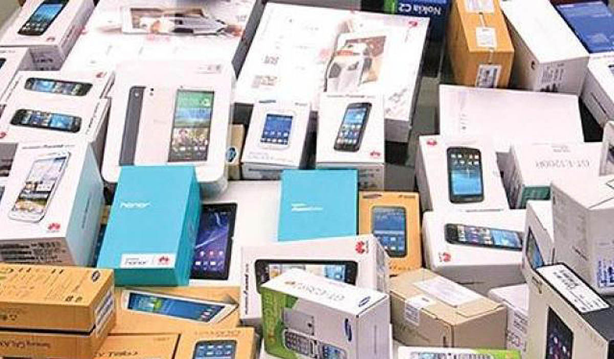 گوشی‌های تلفن همراه؛ صدرنشین کالاهای وارداتی از امارات به ایران