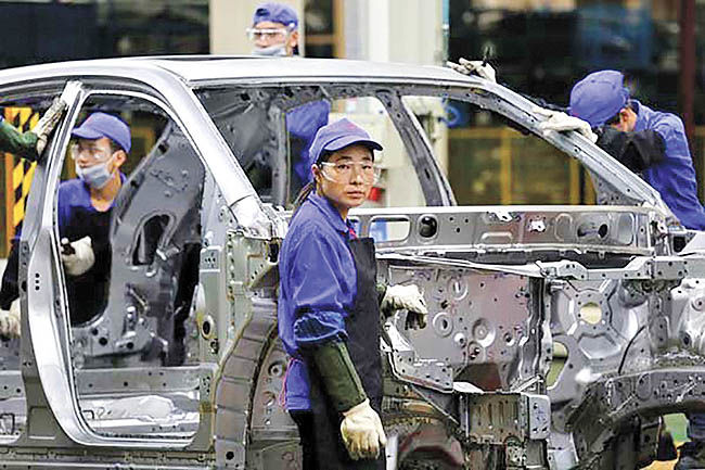 خودروسازان چینی؛ برنده نهایی تعرفه‌ها 