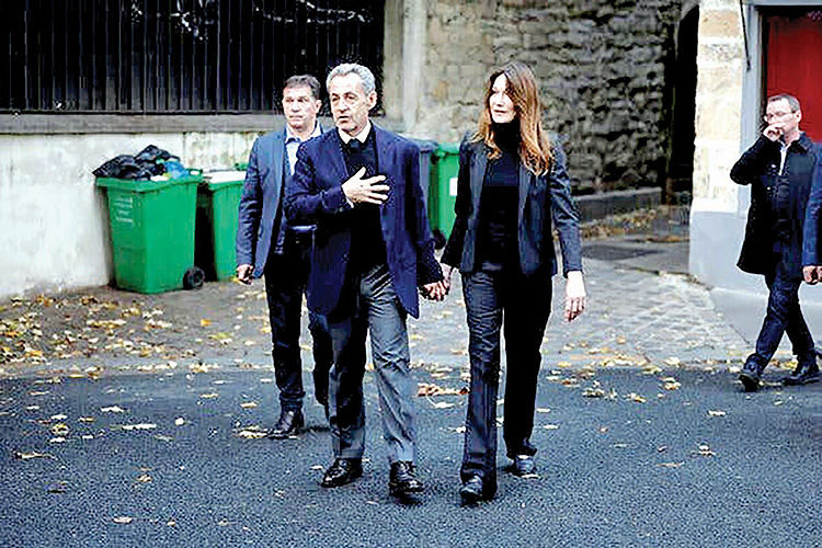 سارکوزی آزاد شد