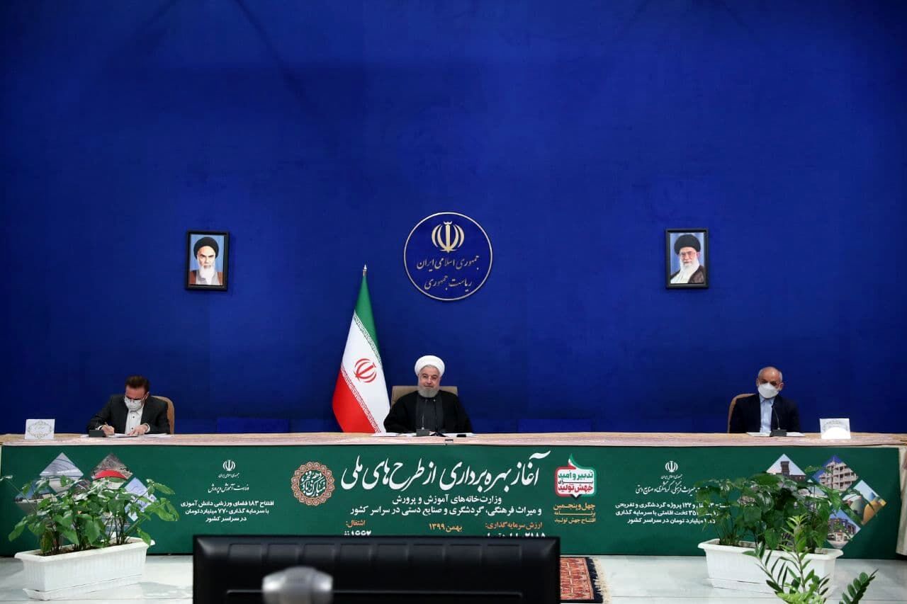 روحانی: واکسیناسیون را از پایان بهمن آغاز می‌کنیم