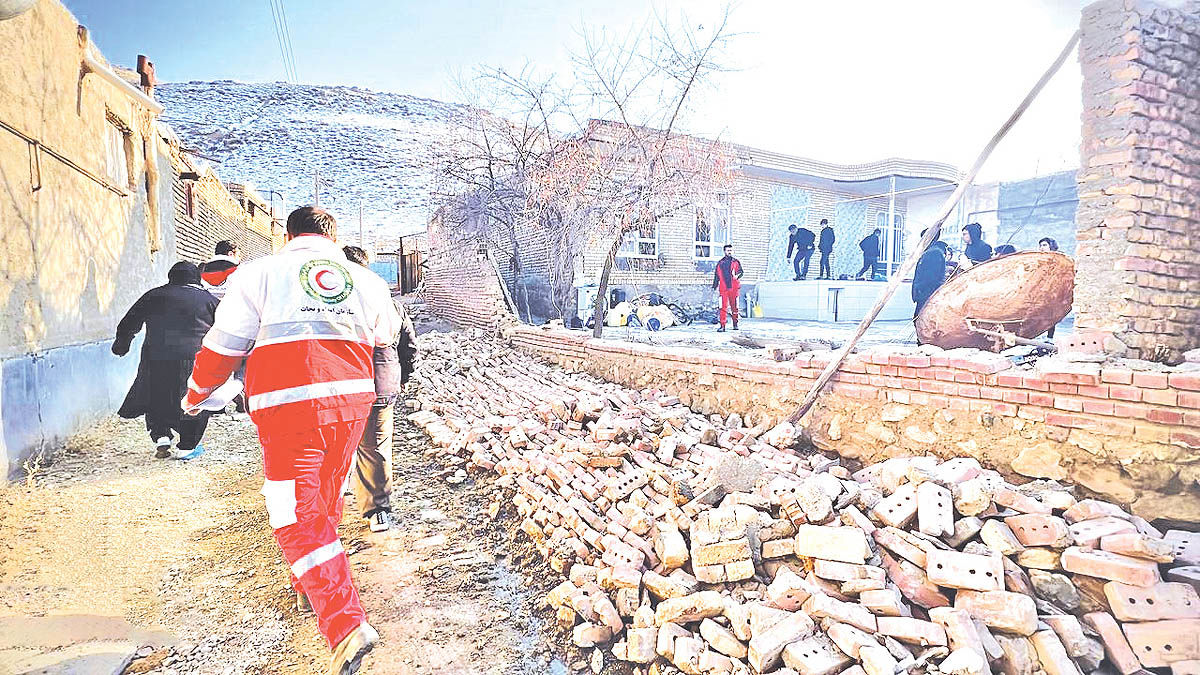 امدادرسانی اصفهان به زلزله‌زدگان خوی