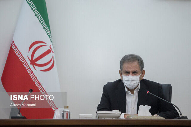 جهانگیری: دولت از بازار سرمایه حمایت می‌کند