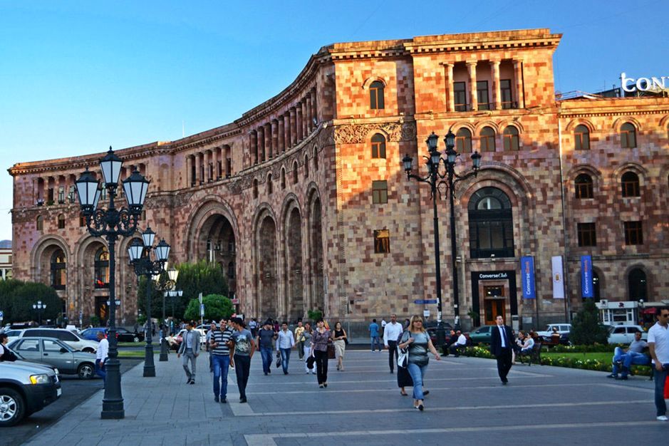 راهنمایی بازدید از گالری ملی ارمنستان