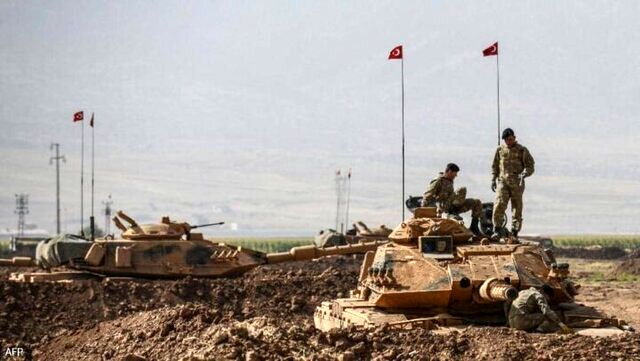 پایگاه نظامی ترکیه در موصل مورد حمله راکتی قرار گرفت