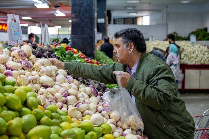 گزارش هشدار دهنده مجلس از عرضه محصولات مسموم در میادین میوه و تره بار 