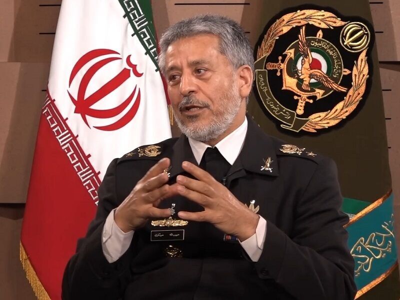 دریادار سیاری: امروز جنگ در عرصه‌ علم است