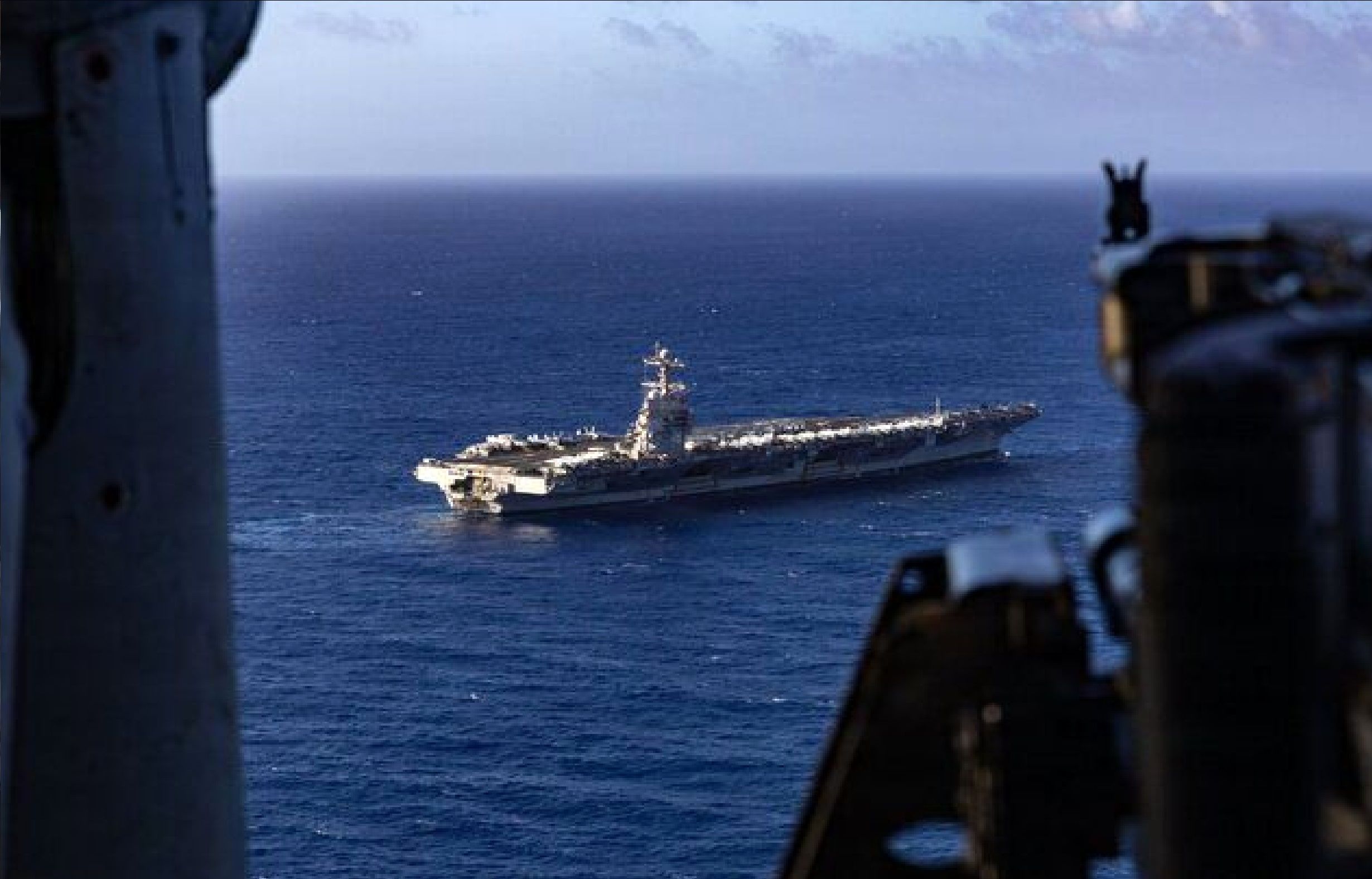 افزایش نیرو‌های آمریکایی در دریای کارائیب/ بزرگ‌ترین ناو هواپیمابر واشنگتن وارد شد