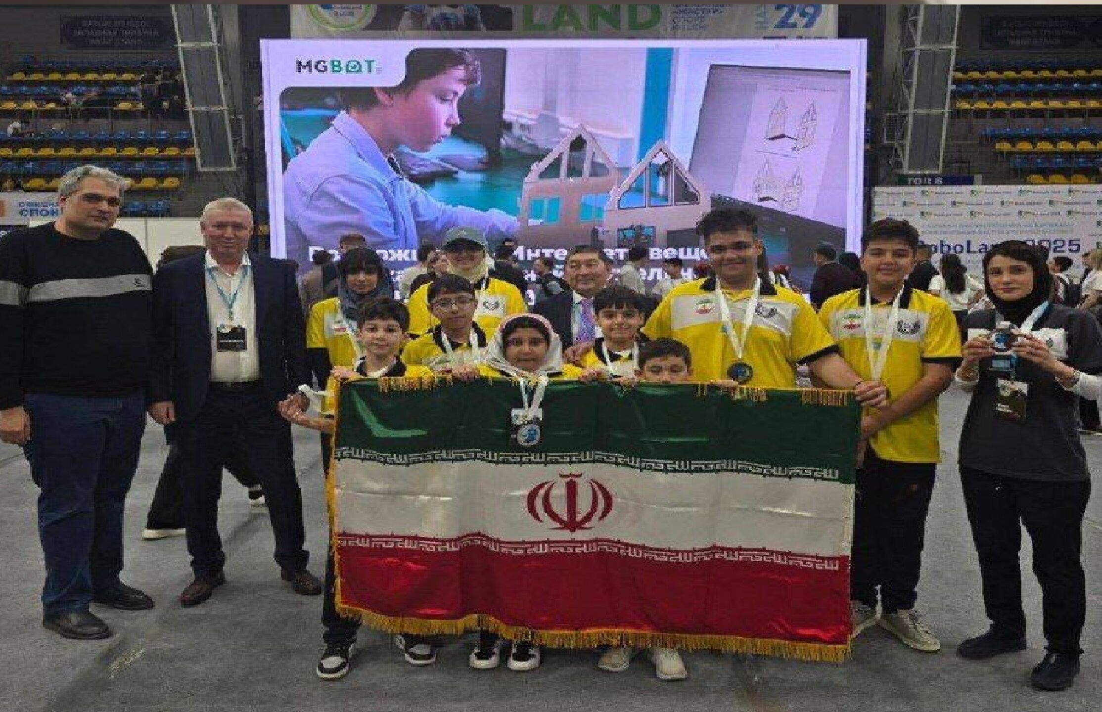 نائب قهرمانی نماینده رباتیک ایران در مسابقات 2025 قزاقستان