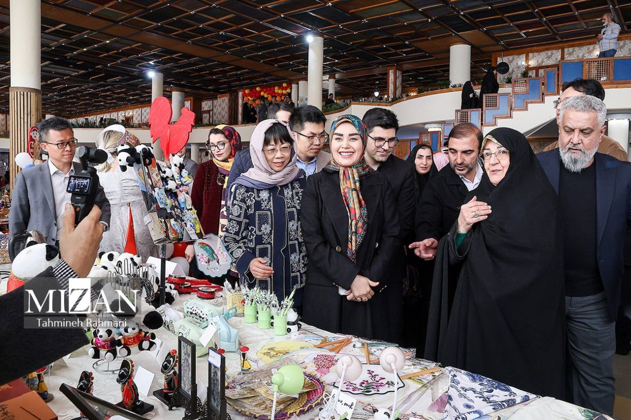 درخواست روزنامه همشهری از همسر عراقچی/ جای اینفلوئنسر اینستاگرامی همسر دیپلمات باشید