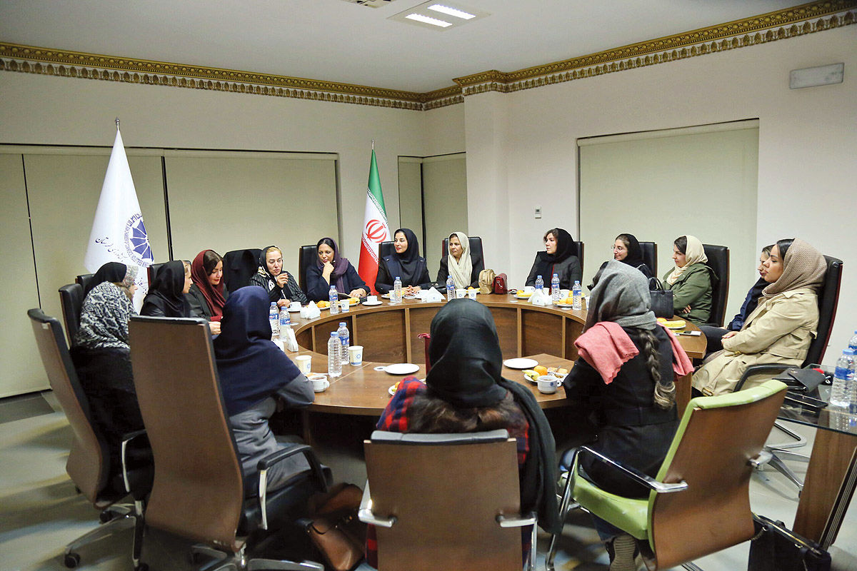  زنان در مسیر تصمیم‌سازی اقتصادی