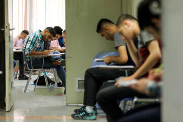 عکسی از برگه امتحان یک دانشگاه که وایرال شد
