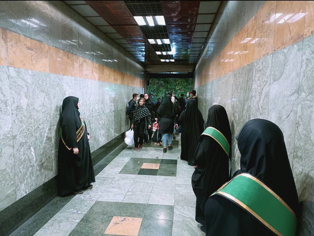 درخواست پیامکی از شهروندان برای مقابله با کشف حجاب!+ عکس