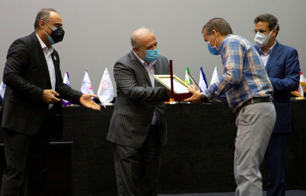 تقدیر از ۱6 استارتاپ در اختتامیه اولین دوره جایزه استارتاپی استاد محمدکریم فضلی