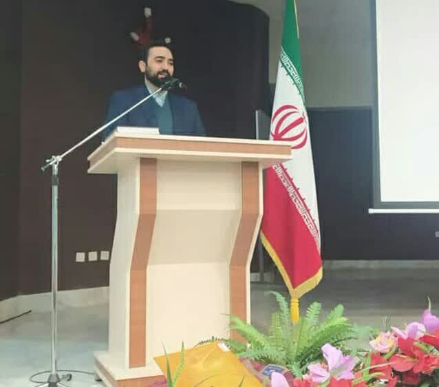 یامین‌پور: مسائل معیشتی علت ازدواج نکردن جوانان نیست