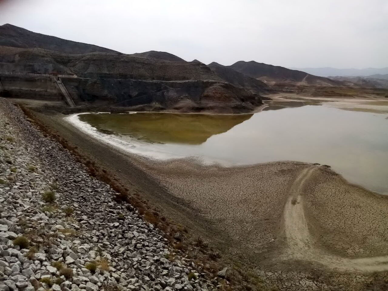 خشک شدن سد"چهچهه" در خراسان رضوی 