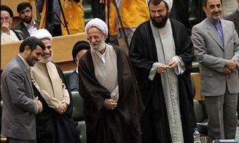 چرا احمدی‌نژاد درگذشت آیت الله مصباح یزدی را تسلیت نگفت؟