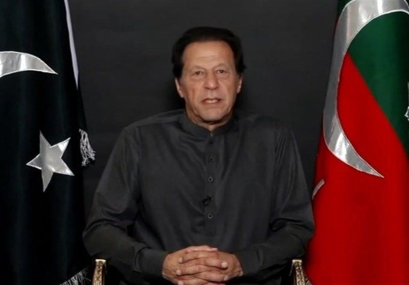 کناره‌گیری عمران خان از رقابت‌های سیاسی پاکستان