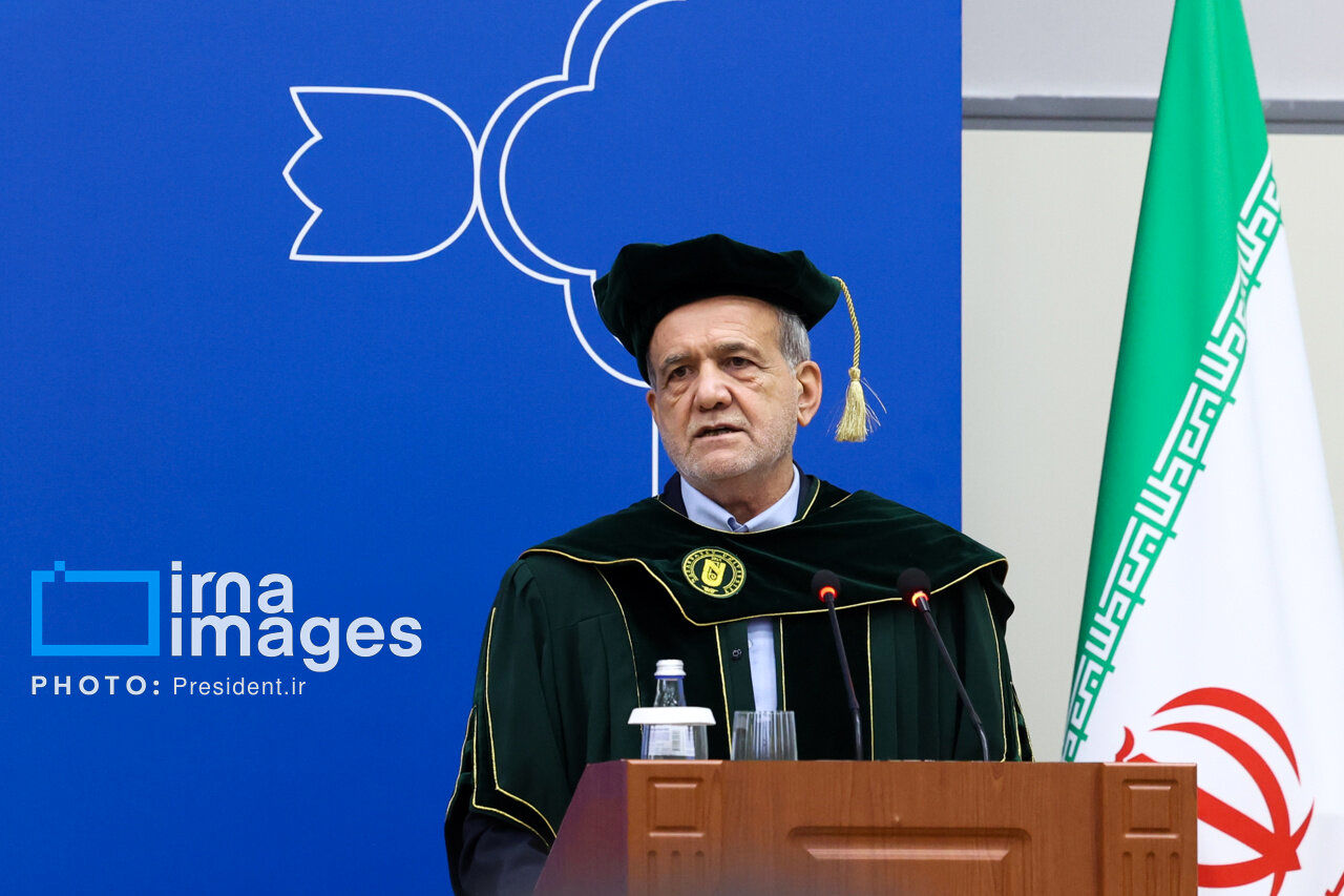 پزشکیان در قزاقستان  دکترای افتخاری گرفت+ عکس