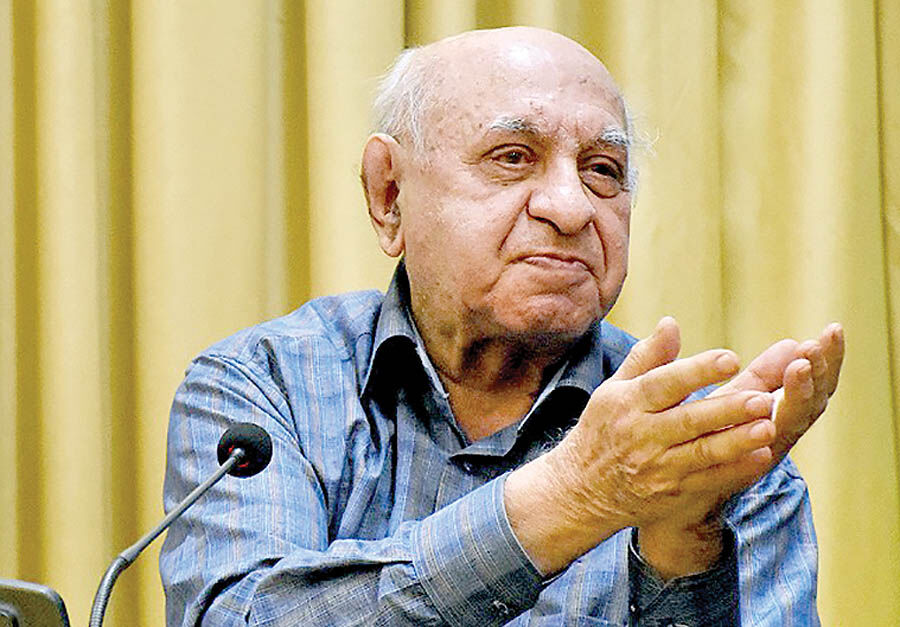 تاکید جمال میرصادقی بر حفظ استقلال نویسندگان