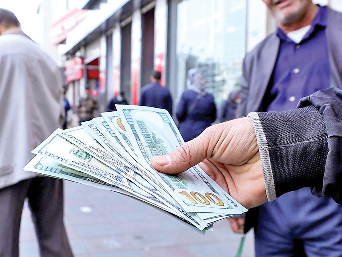 زمینه‌سازی برای فرود دلار؟