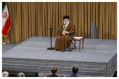 پیام تلویزیونی رهبر انقلاب: آمریکایی‌ها بدانند هرگونه ورود نظامی آنها بدون تردید با صدمه جبران‌ناپذیر همراه خواهد بود

