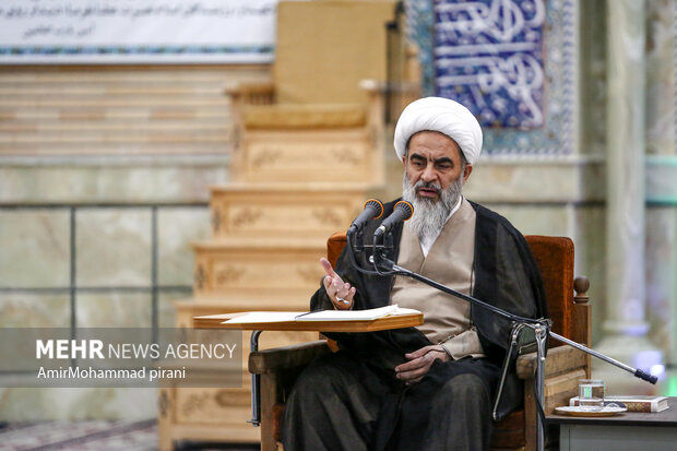 واکنش فاضل لنکرانی به اظهارات جنجالی سلیمانی اردستانی درباره حضرت فاطمه (س)/ طلاب اجازه ندهند منابع تاریخی تحریف شود